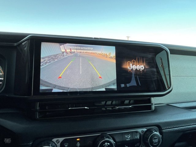 Used 2024 Jeep Wrangler Sahara image 40