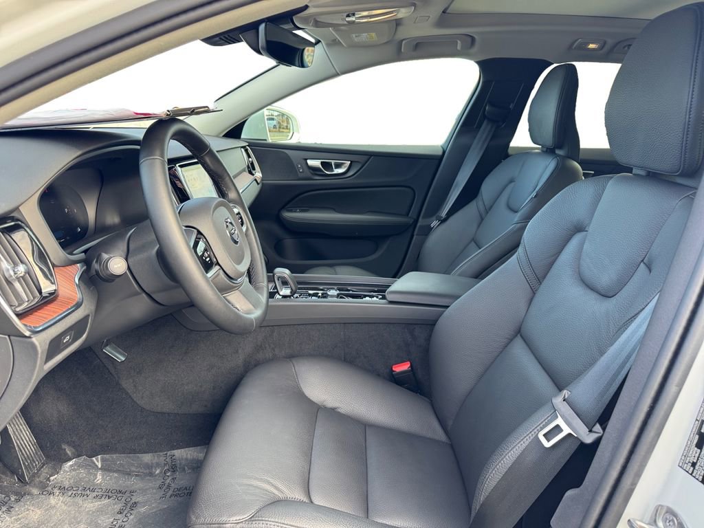 Certified 2025 Volvo V60 B5 Cross Country Plus image 11