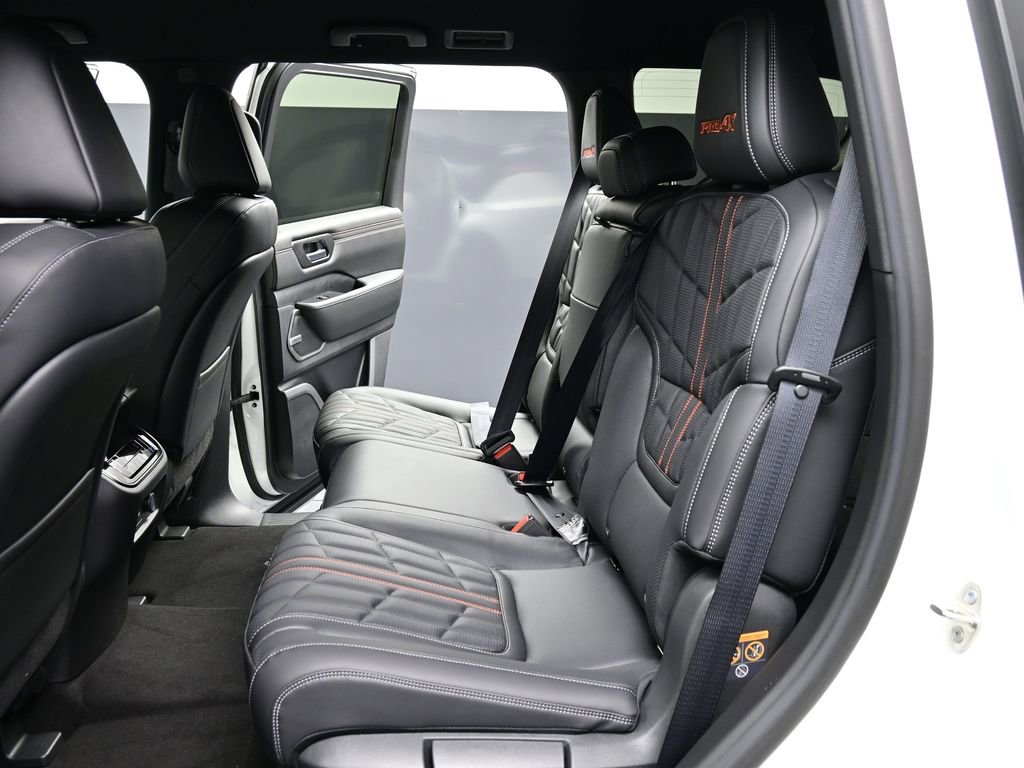 New 2025 Nissan Armada PRO-4X image 18