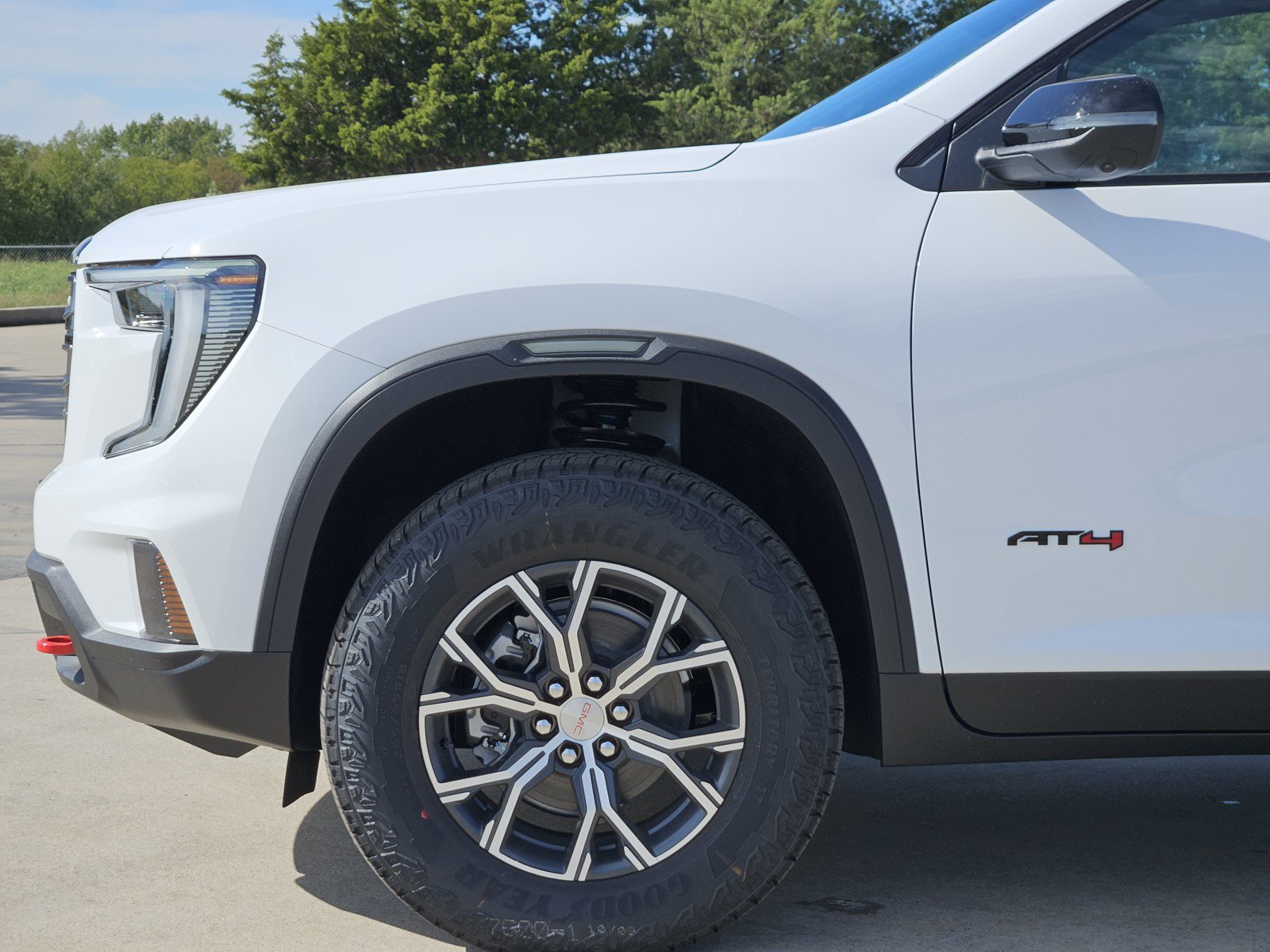 New 2027 GMC Acadia AT4 w/ Luxury Package AWD/4WD image 6