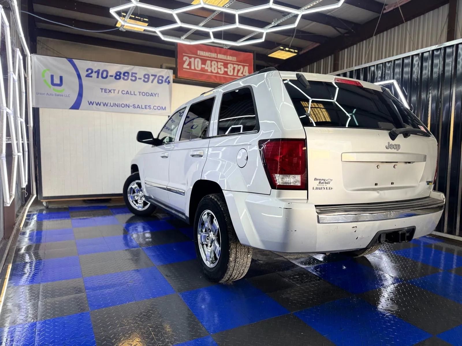 Used 2007 Jeep Grand Cherokee Limited image 22