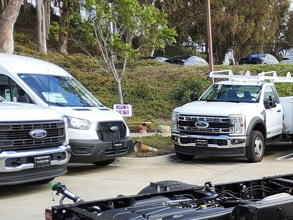 New 2026 Ford F450 XL w/ XL Chrome Package image 18