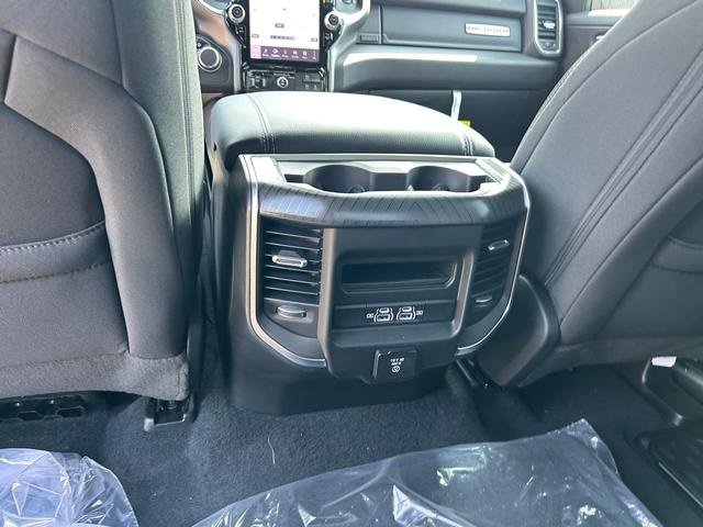 New 2026 RAM 1500 4x4 Crew Cab image 15