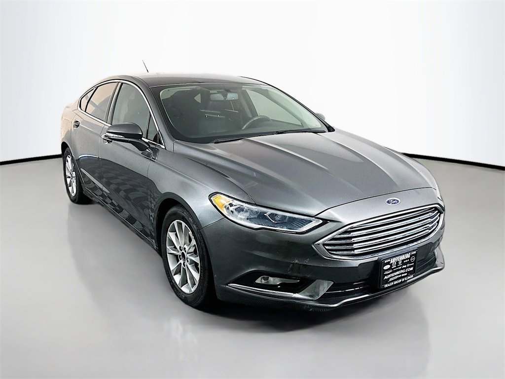 Used 2017 Ford Fusion SE w/ Fusion SE Technology Package