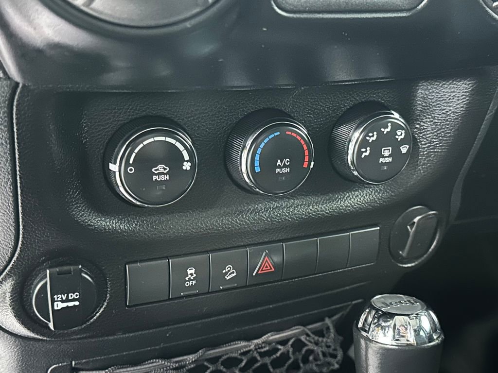 Used 2017 Jeep Wrangler Unlimited Sport w/ Connectivity Group image 20