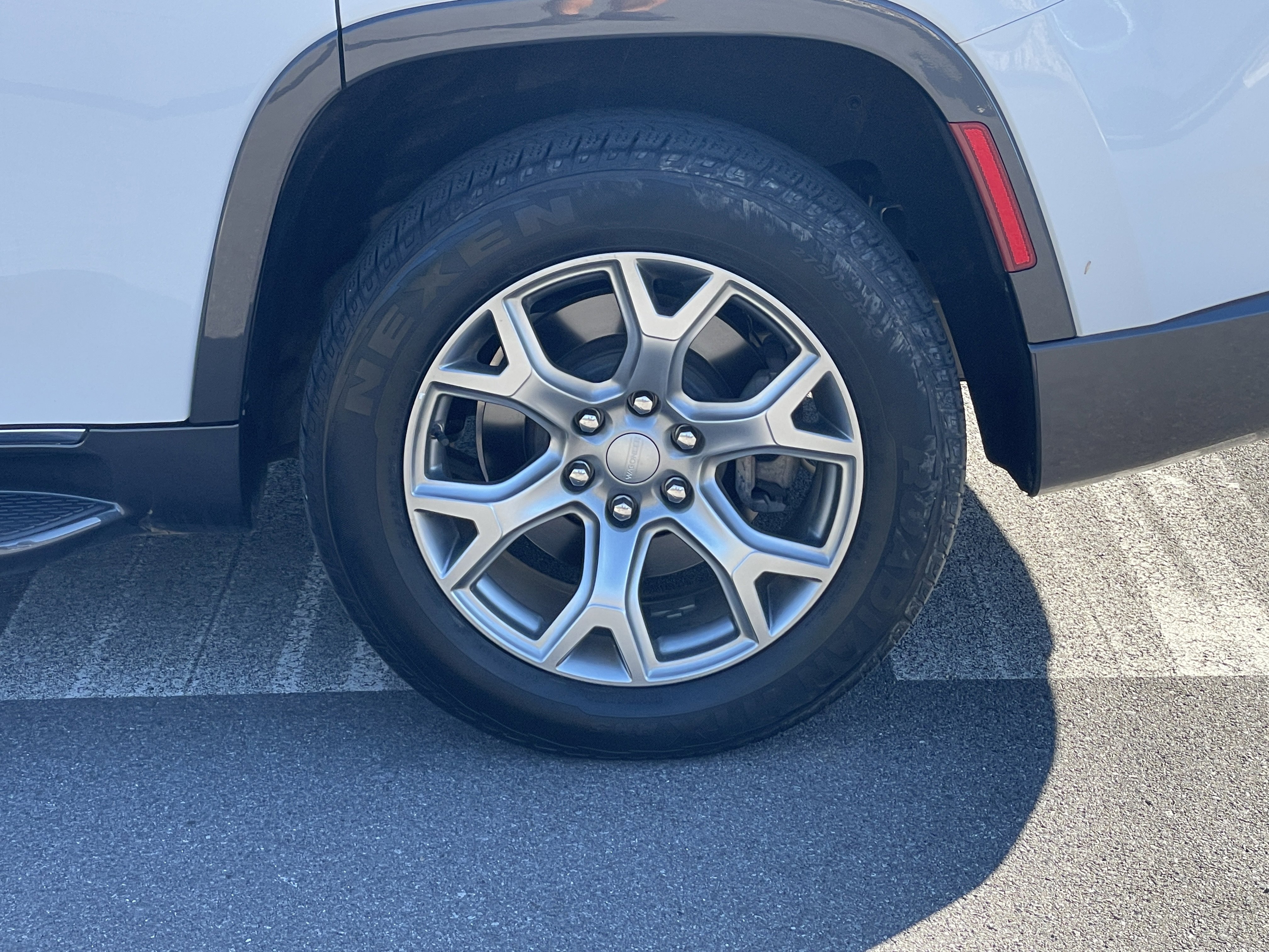 Used 2022 Jeep Wagoneer Series II image 10