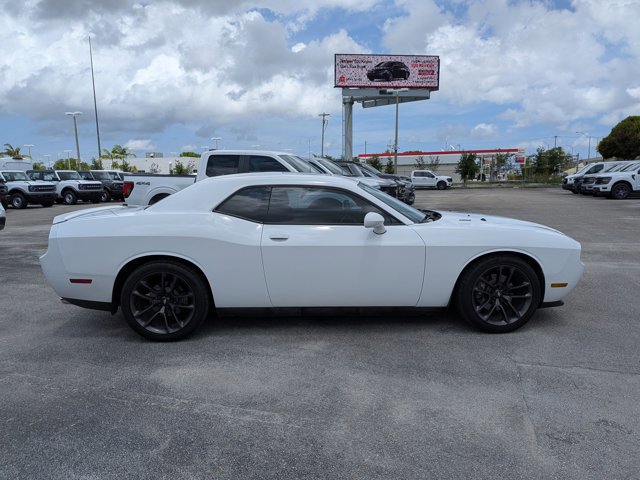 Used 2013 Dodge Challenger R/T RWD image 4
