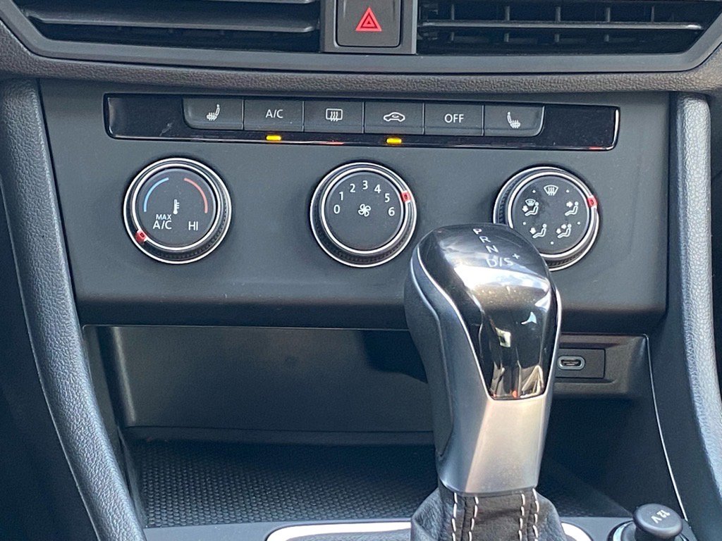 Certified 2024 Volkswagen Jetta Sport image 7