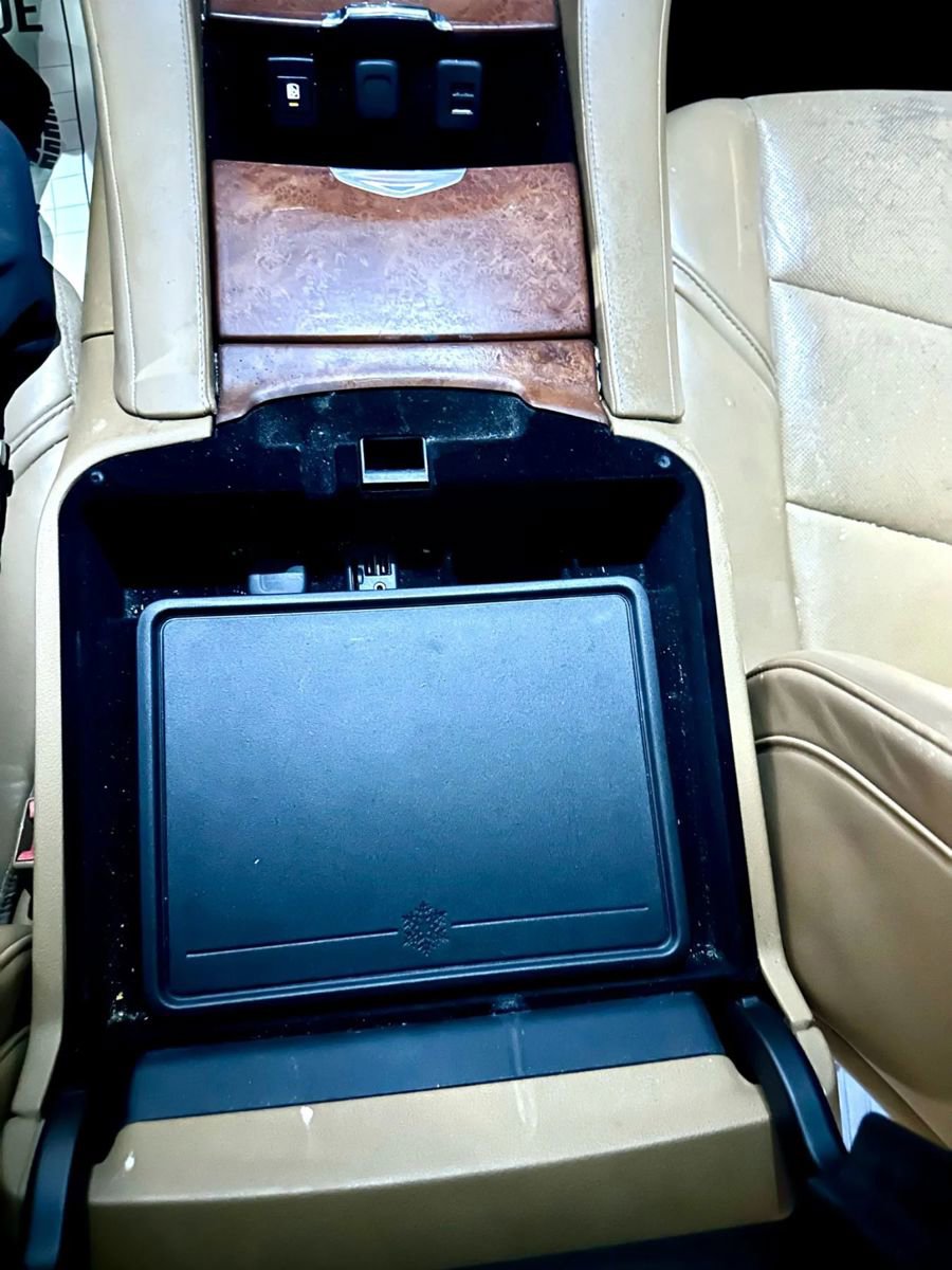 Used 2015 Cadillac Escalade Platinum image 36