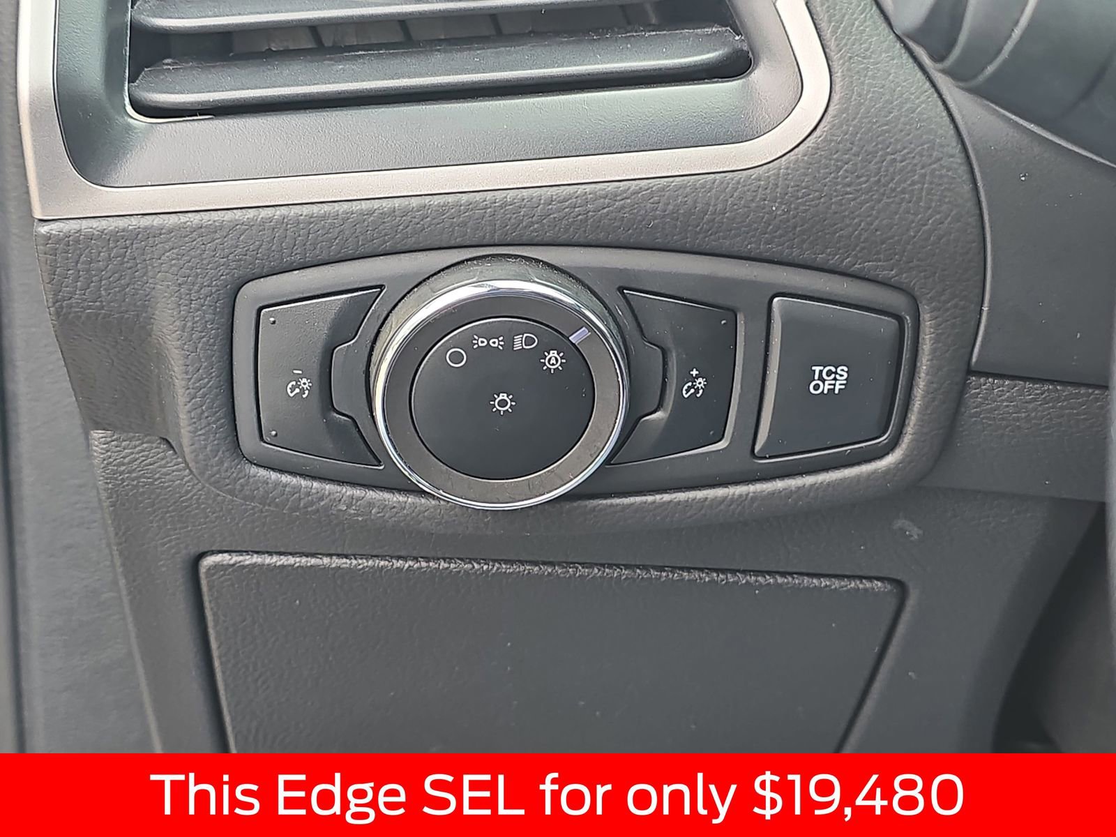 Used 2024 Ford Edge SEL image 30