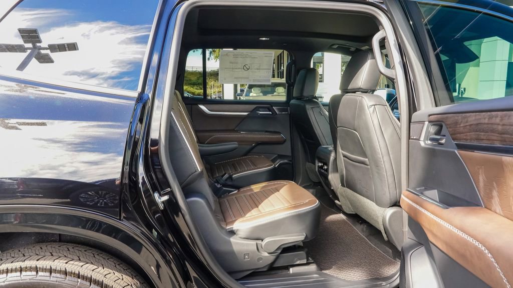 New 2026 GMC Acadia Denali Ultimate image 9