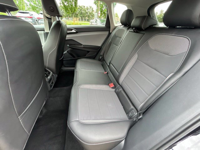 Used 2023 Volkswagen Taos SE FWD image 14