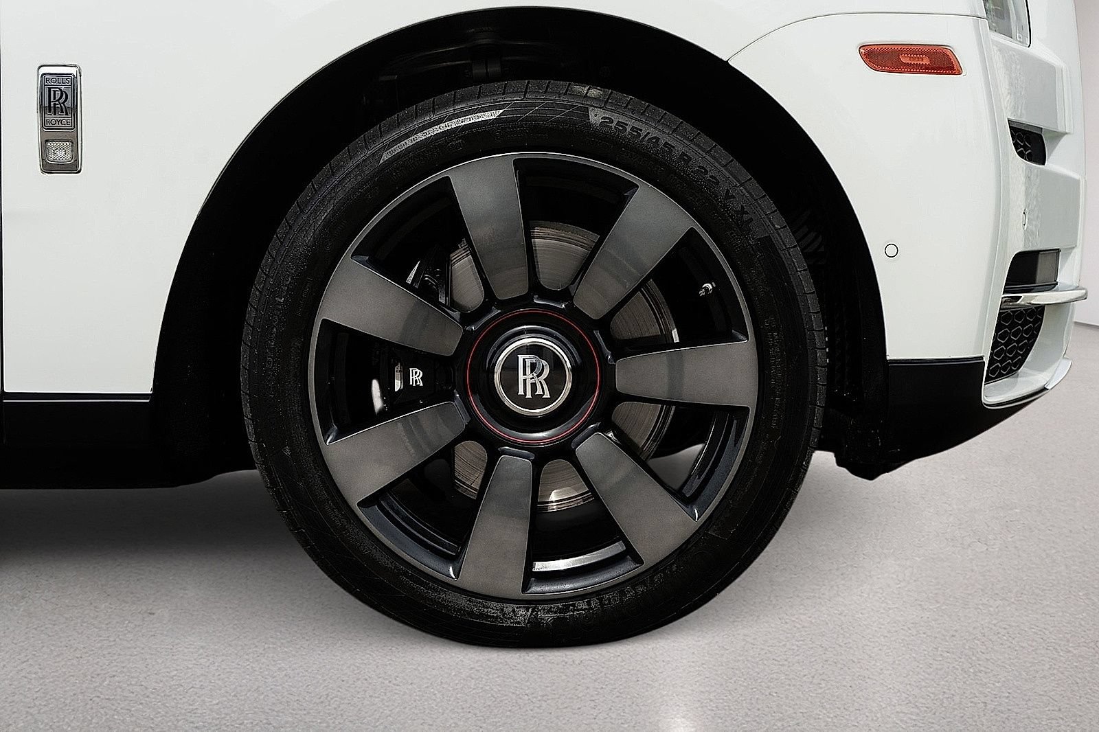 Used 2022 Rolls-Royce Cullinan AWD/4WD image 7