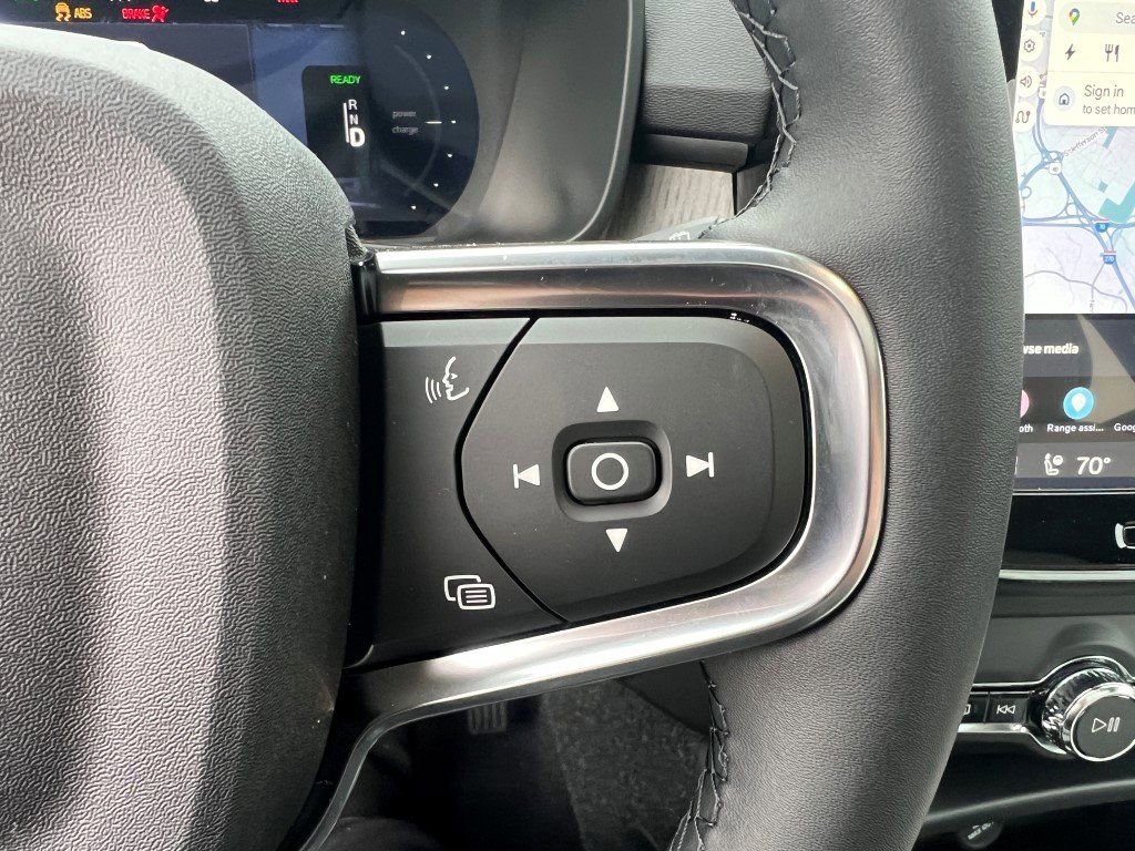 New 2026 Volvo EX40 Plus w/ Climate Package RWD image 18