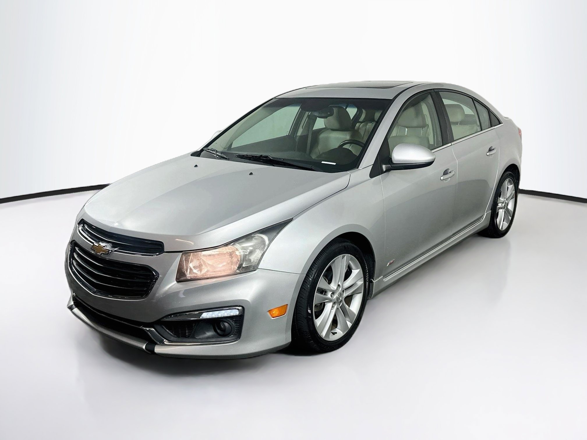 Used 2015 Chevrolet Cruze LTZ w/ Sun, Sound and Sport Package FWD image 3