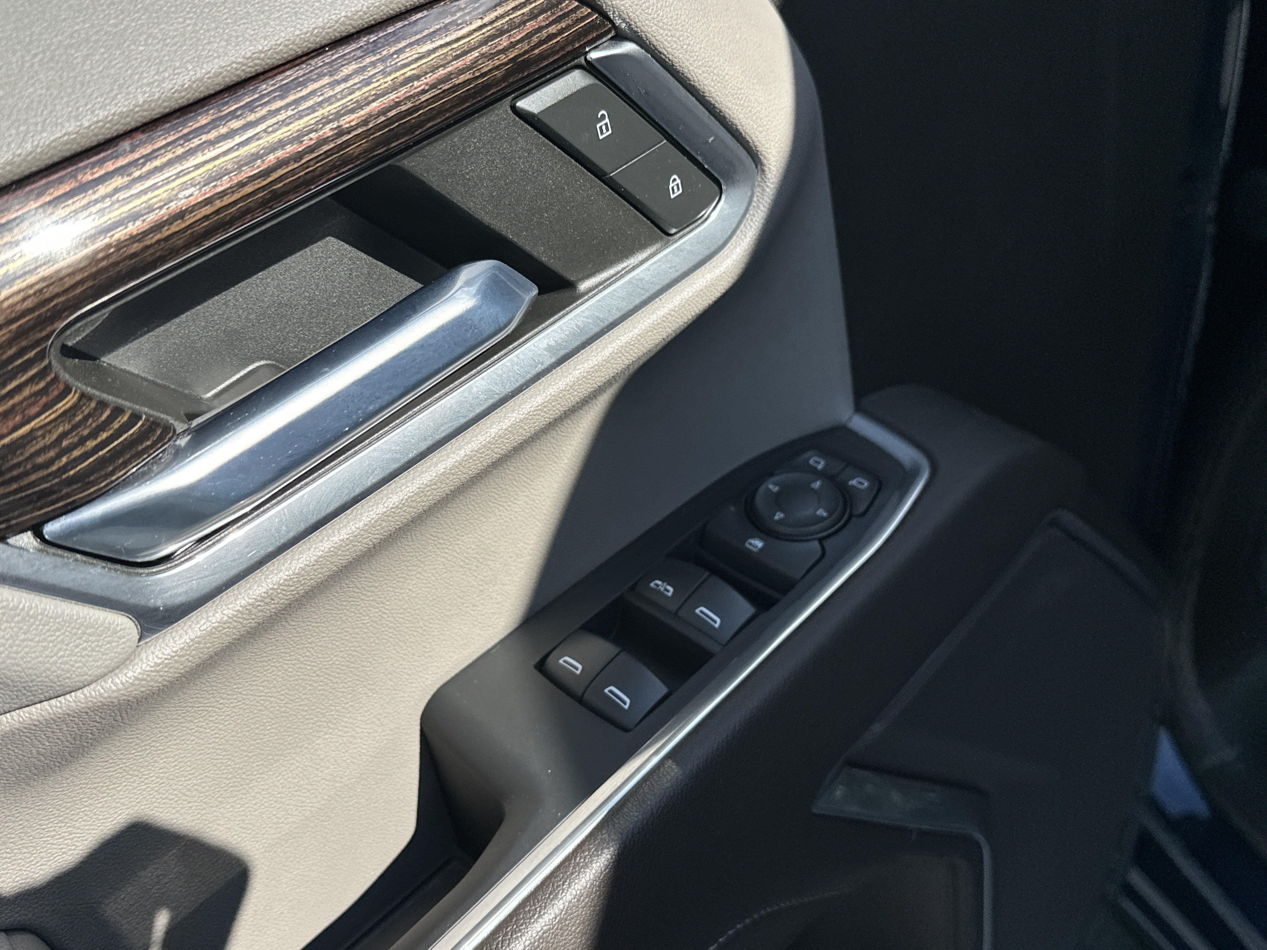 Used 2022 GMC Sierra 1500 SLE AWD/4WD image 15