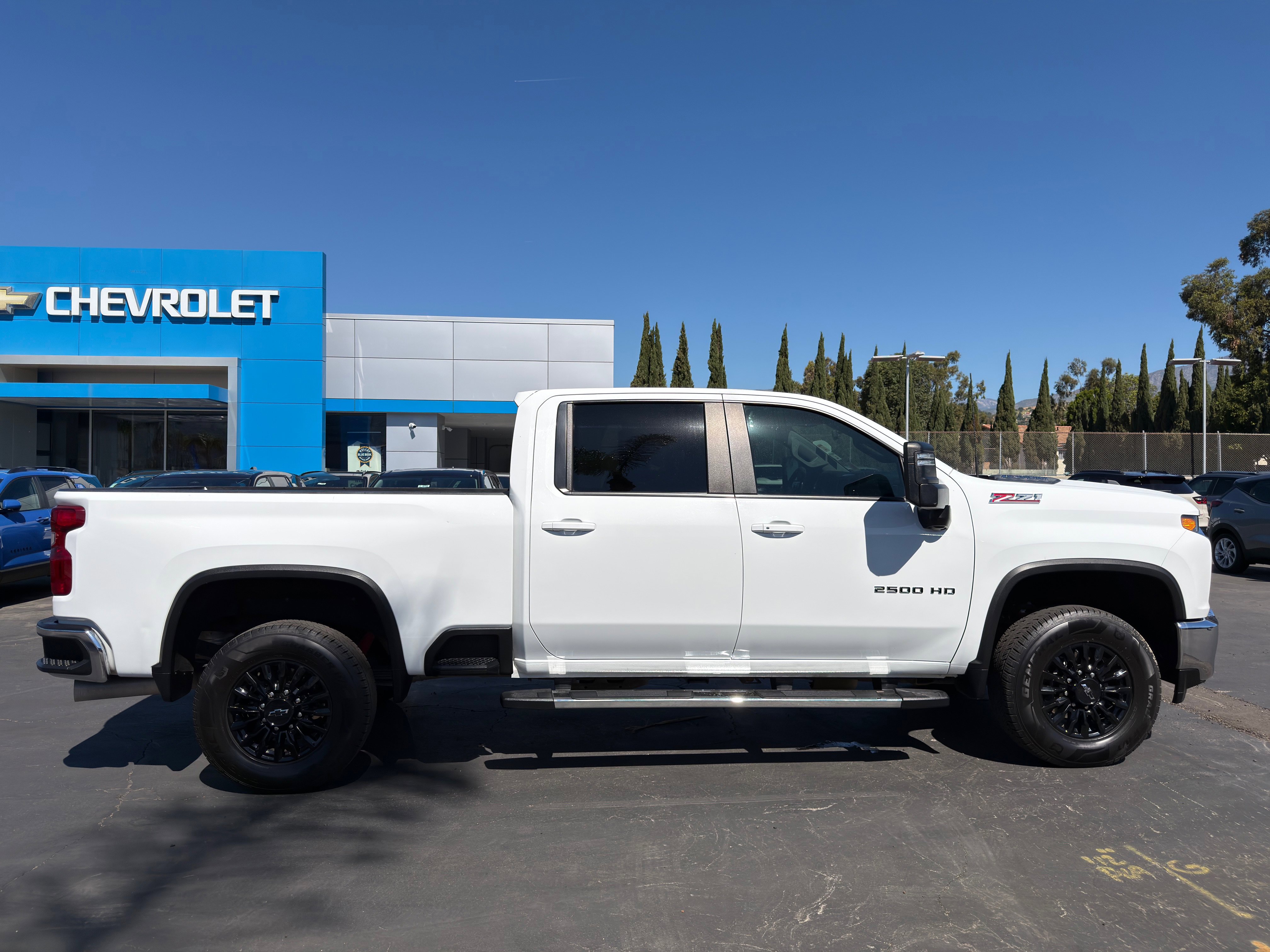 Used 2022 Chevrolet Silverado 2500 LT w/ Convenience Package image 9