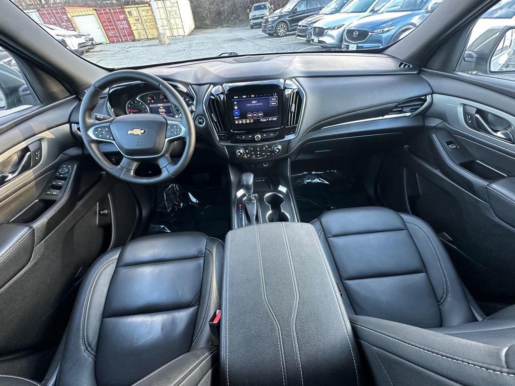 Used 2023 Chevrolet Traverse LT image 25