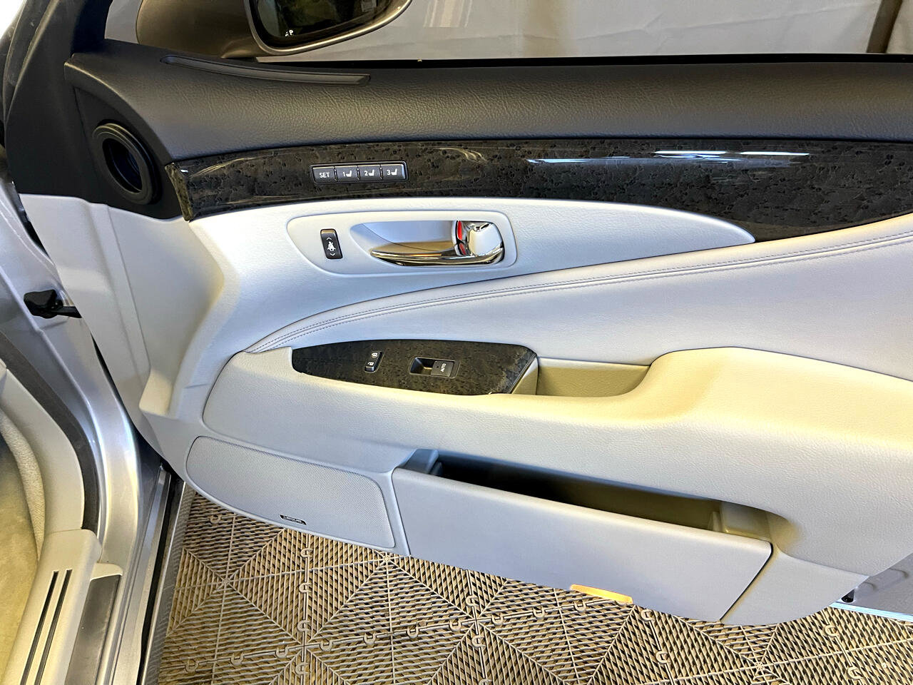 Used 2009 Lexus LS 460 image 13