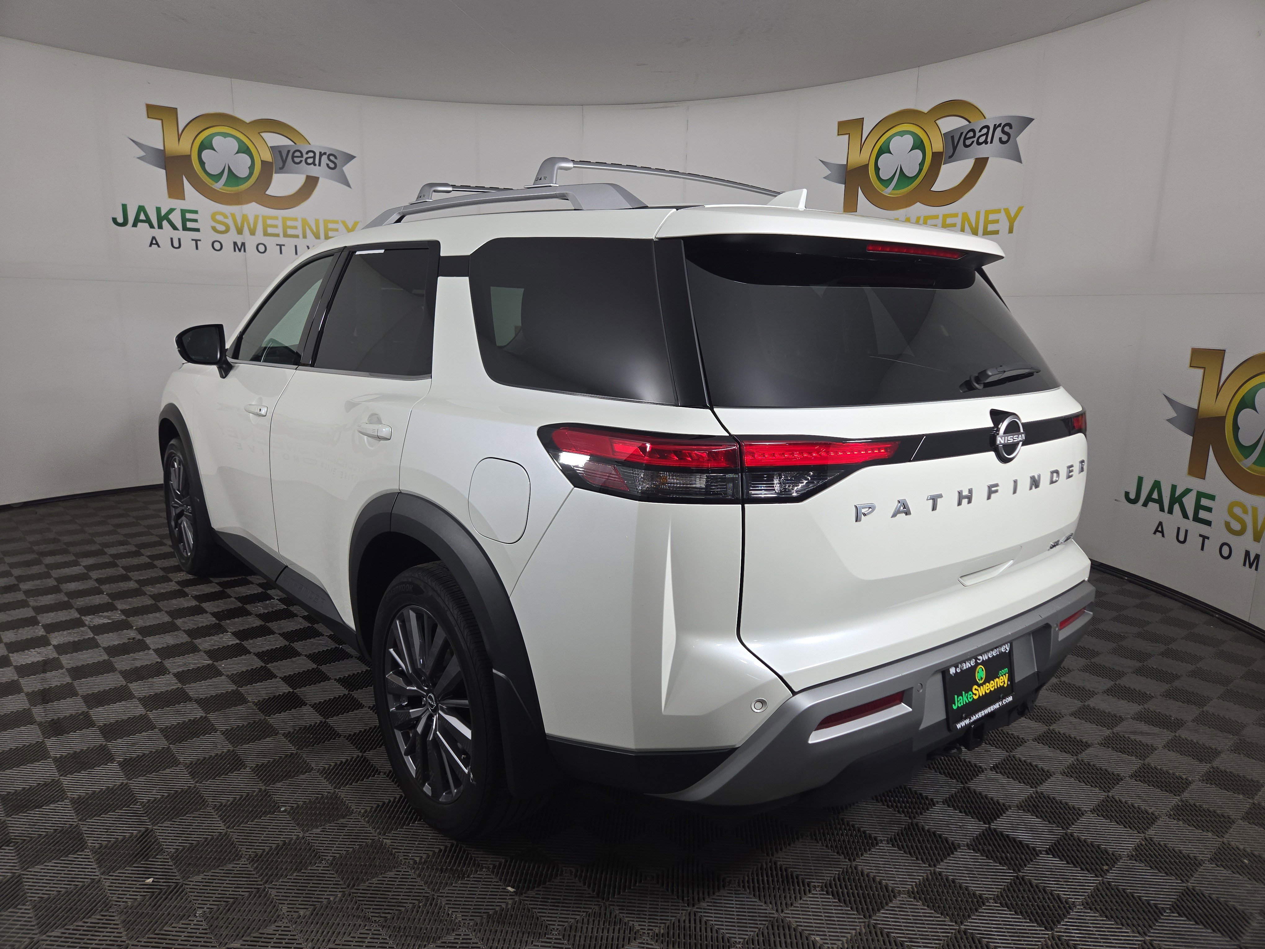 Used 2024 Nissan Pathfinder SL w/ SL Premium Package image 6