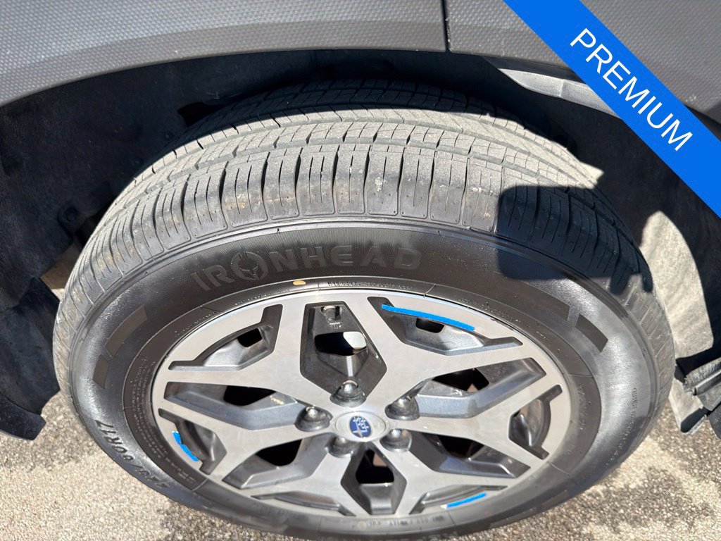 Used 2020 Subaru Forester Premium AWD/4WD image 32