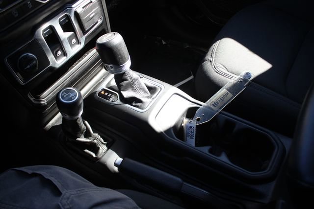 Used 2022 Jeep Wrangler Sport S image 10