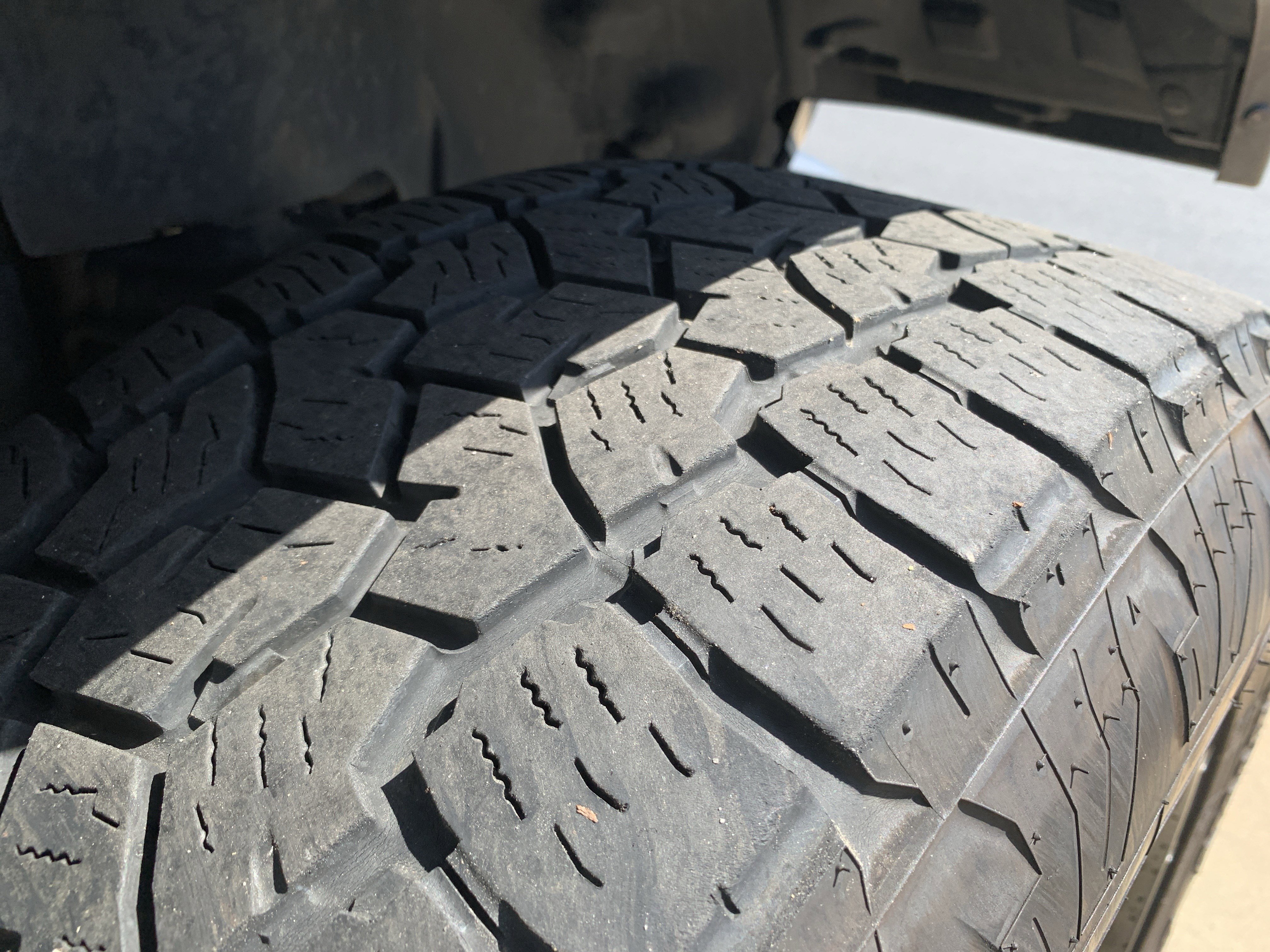 Used 2018 Jeep Wrangler Unlimited Sahara AWD/4WD image 12