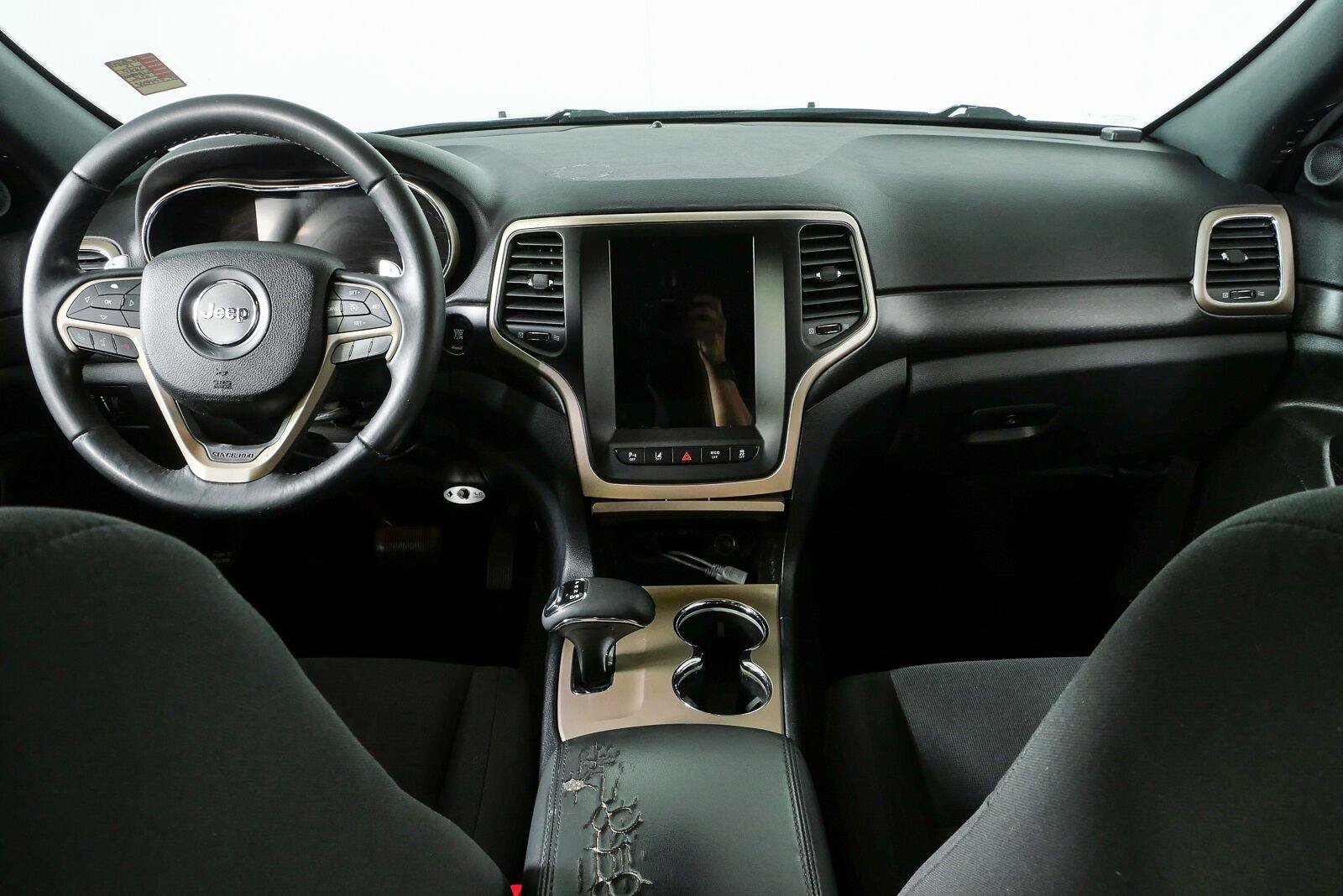 Used 2015 Jeep Grand Cherokee Laredo w/ Quick Order Package 23E RWD image 18
