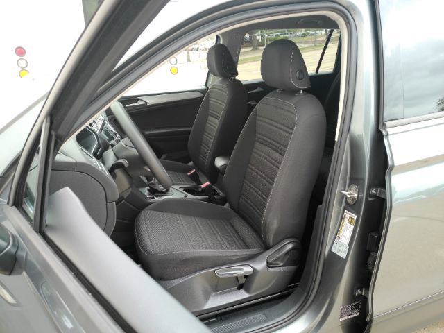 Used 2022 Volkswagen Tiguan S FWD image 6