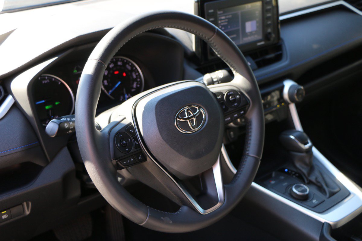 Used 2022 Toyota RAV4 SE AWD/4WD image 17