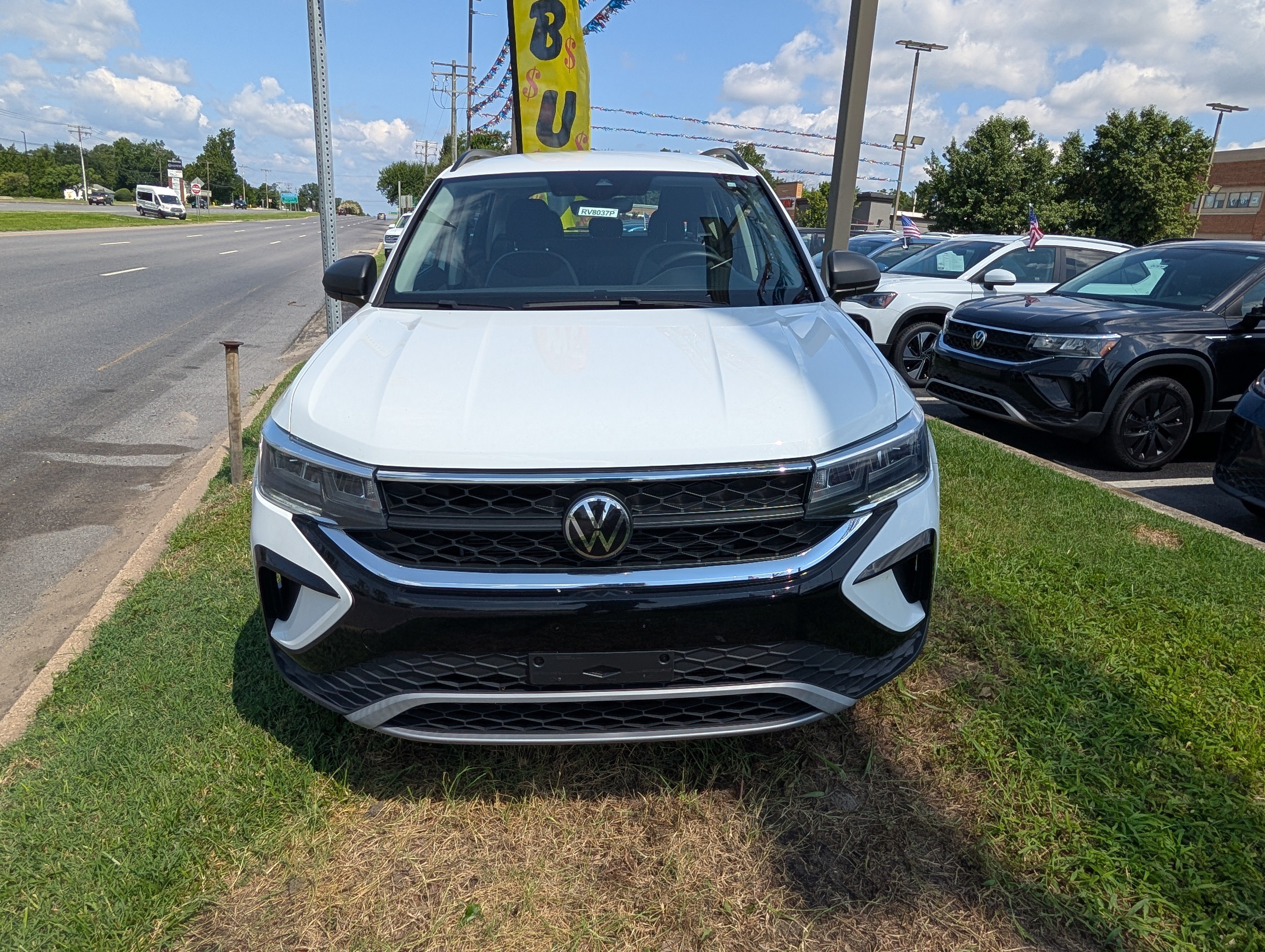 Used 2023 Volkswagen Taos S w/ Driver Assistance Package AWD/4WD image 7