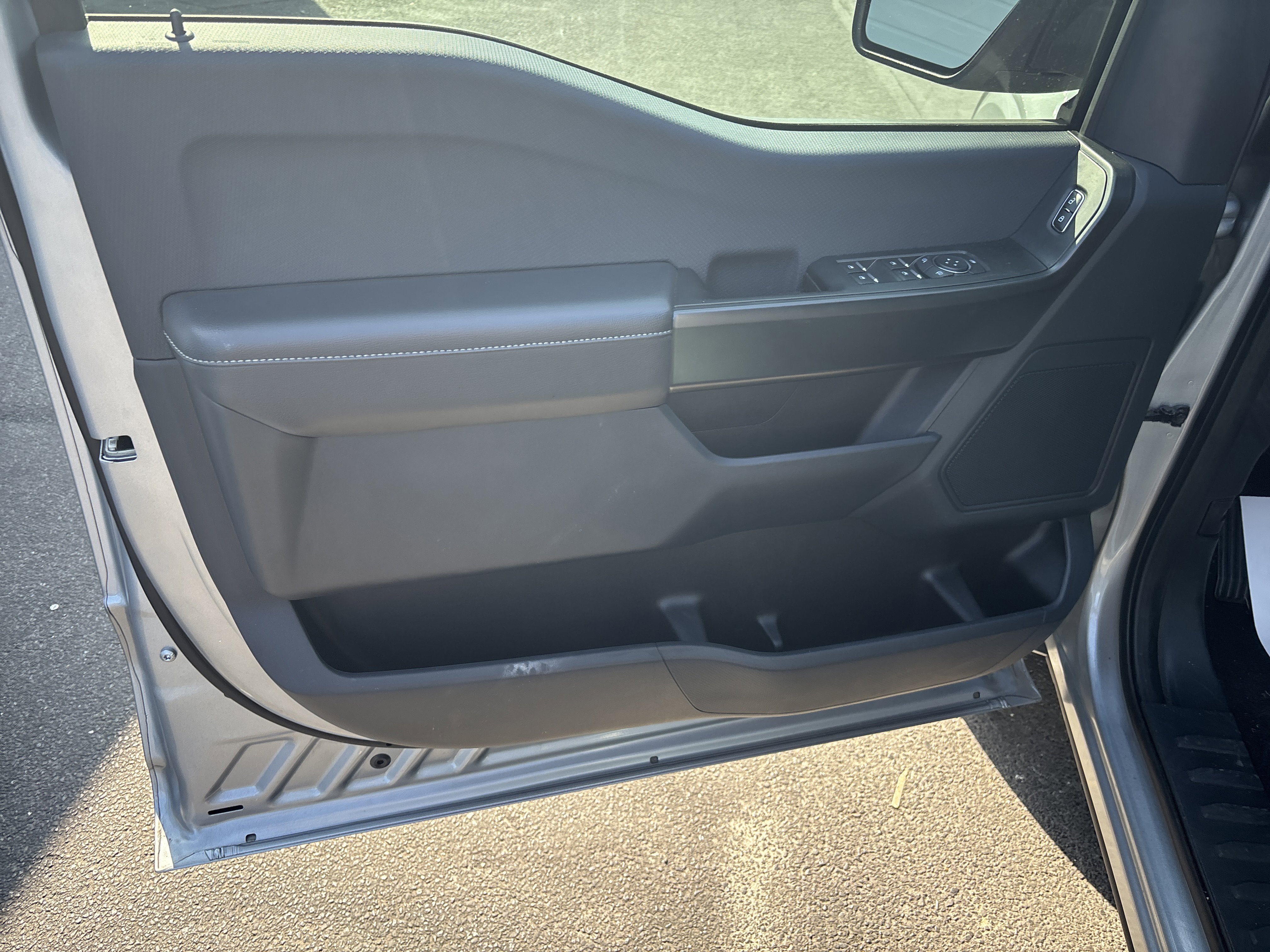 Used 2025 Ford F150 STX w/ Equipment Group 200A image 16