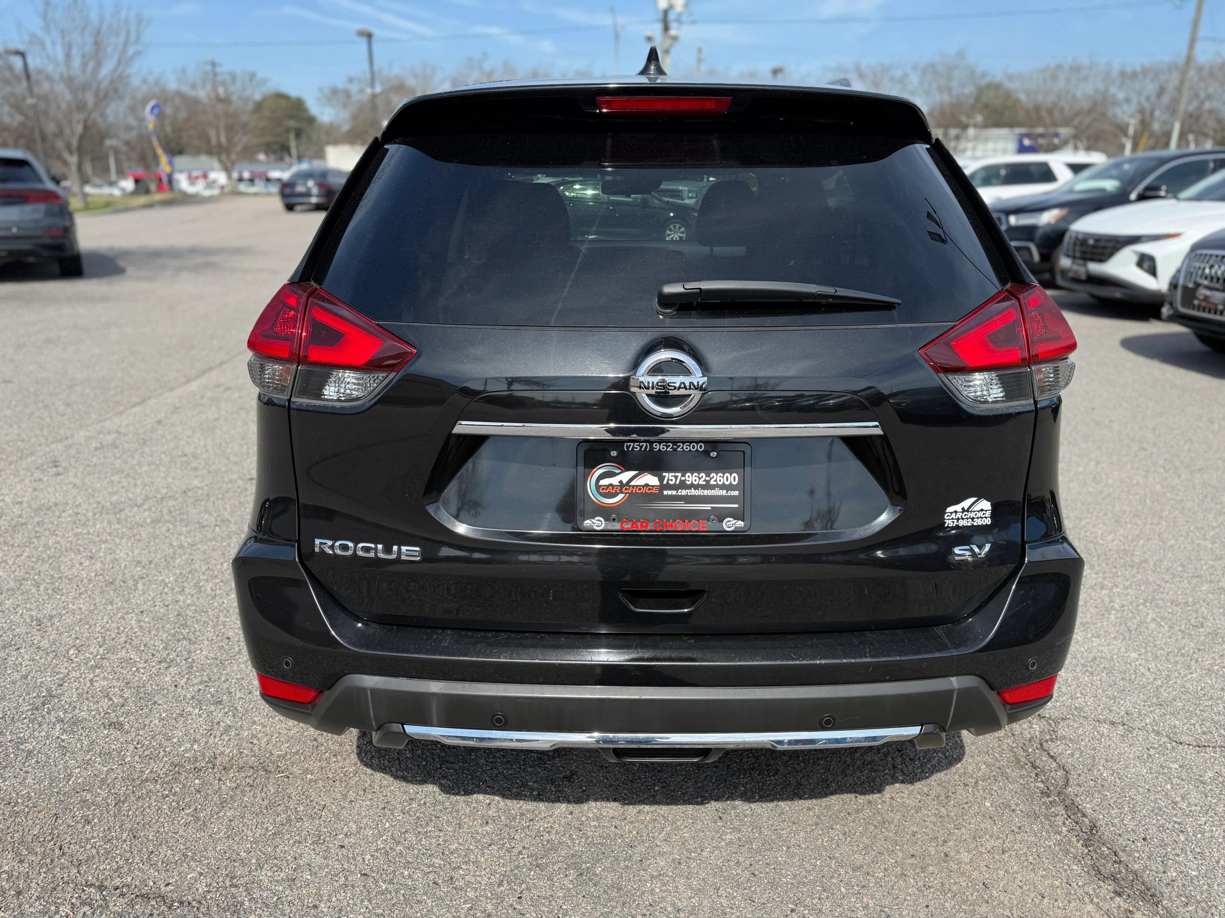 Used 2020 Nissan Rogue SV FWD image 8
