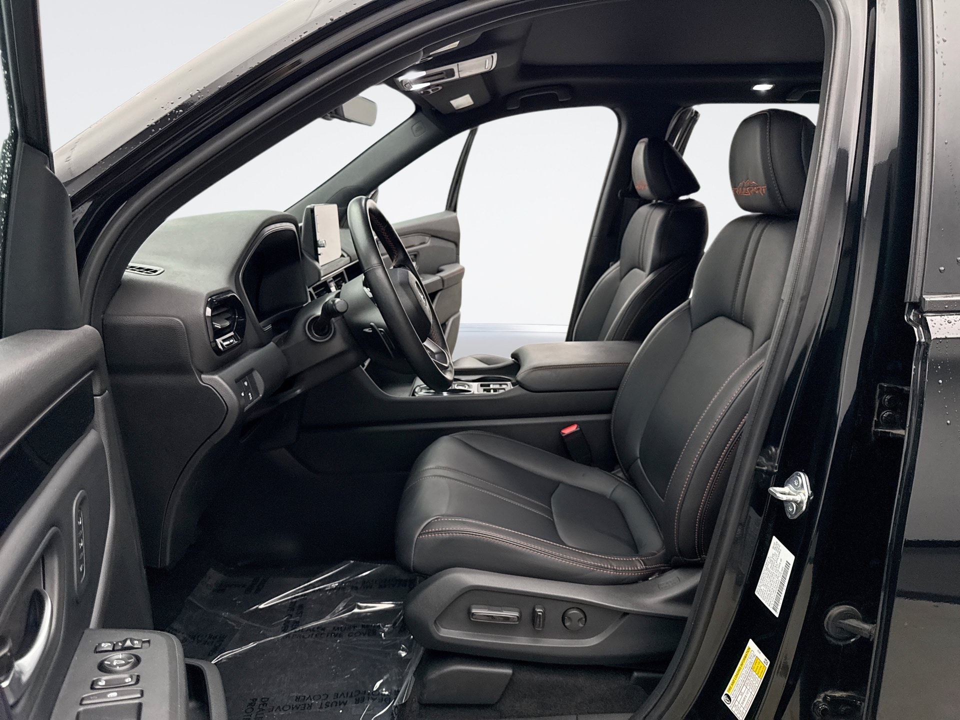 Used 2023 Honda Pilot TrailSport image 13