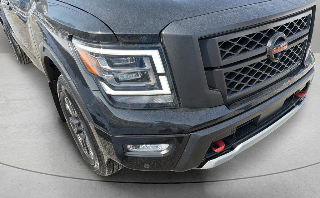 Used 2021 Nissan Titan PRO-4X w/ Pro-4x Convenience Package image 11