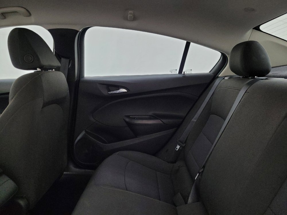 Used 2018 Chevrolet Cruze LS FWD image 18