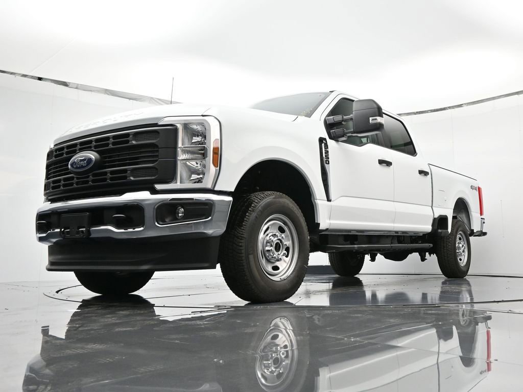 New 2026 Ford F250 XL w/ XL Chrome Package image 40