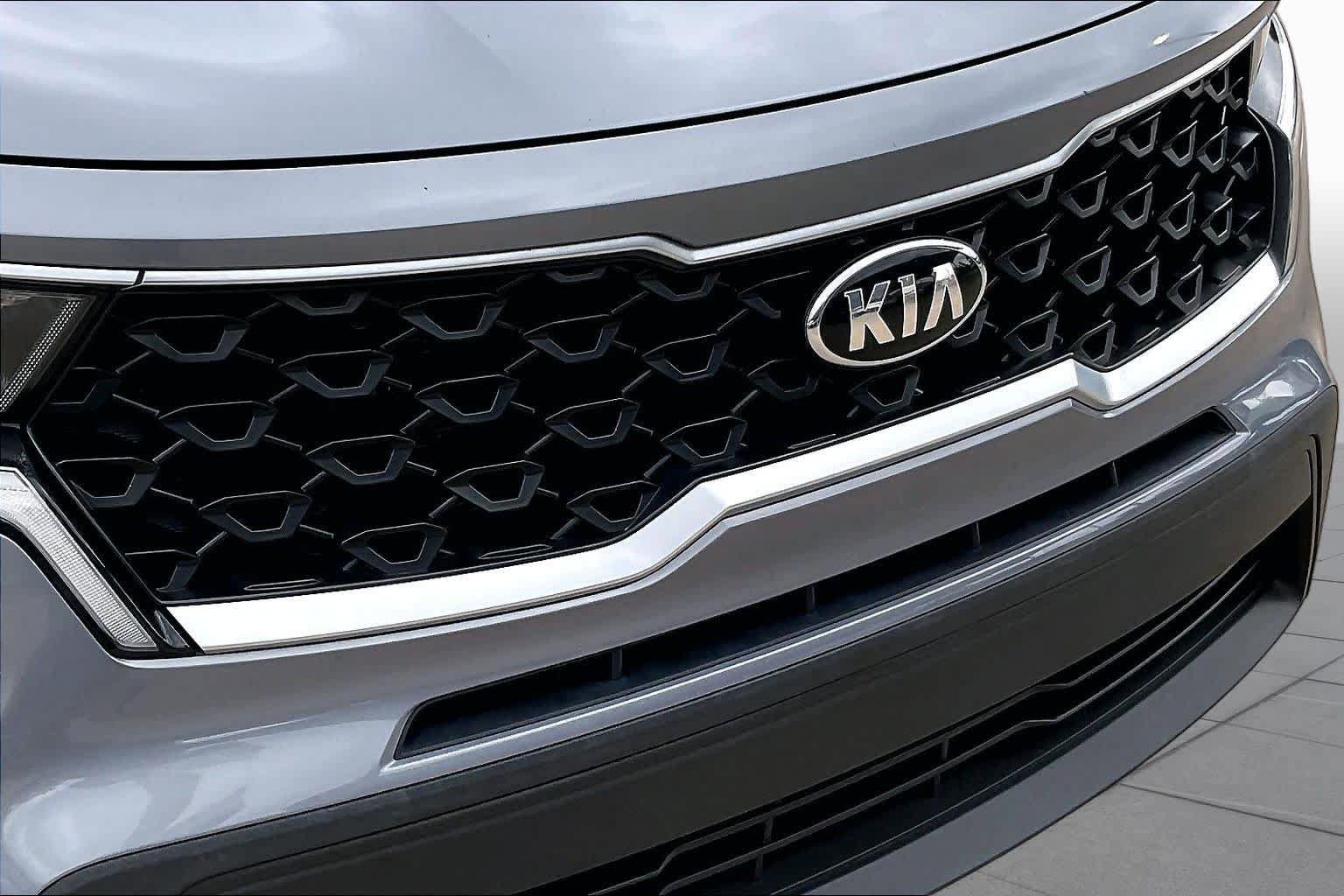 Used 2021 Kia Sorento LX FWD image 29
