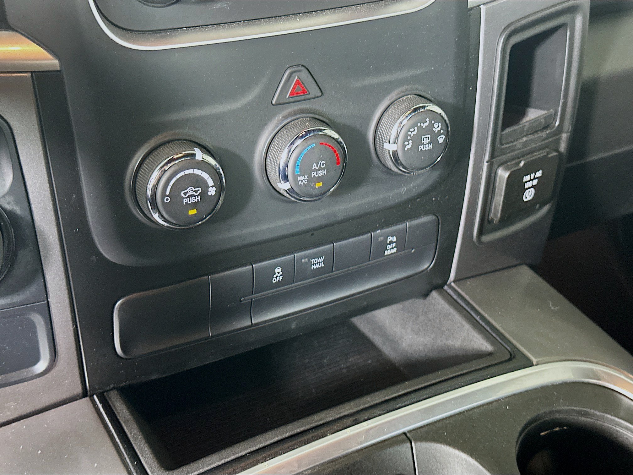 Used 2022 RAM 1500 Warlock RWD image 22