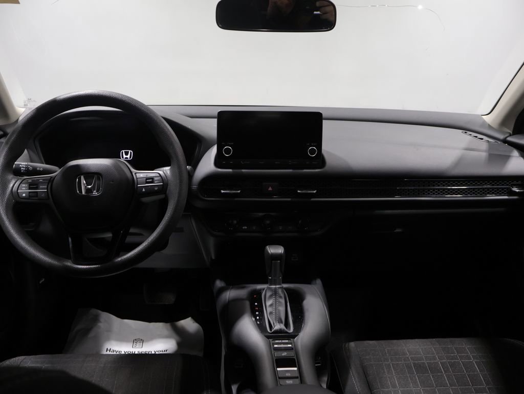 Used 2023 Honda HR-V LX image 17