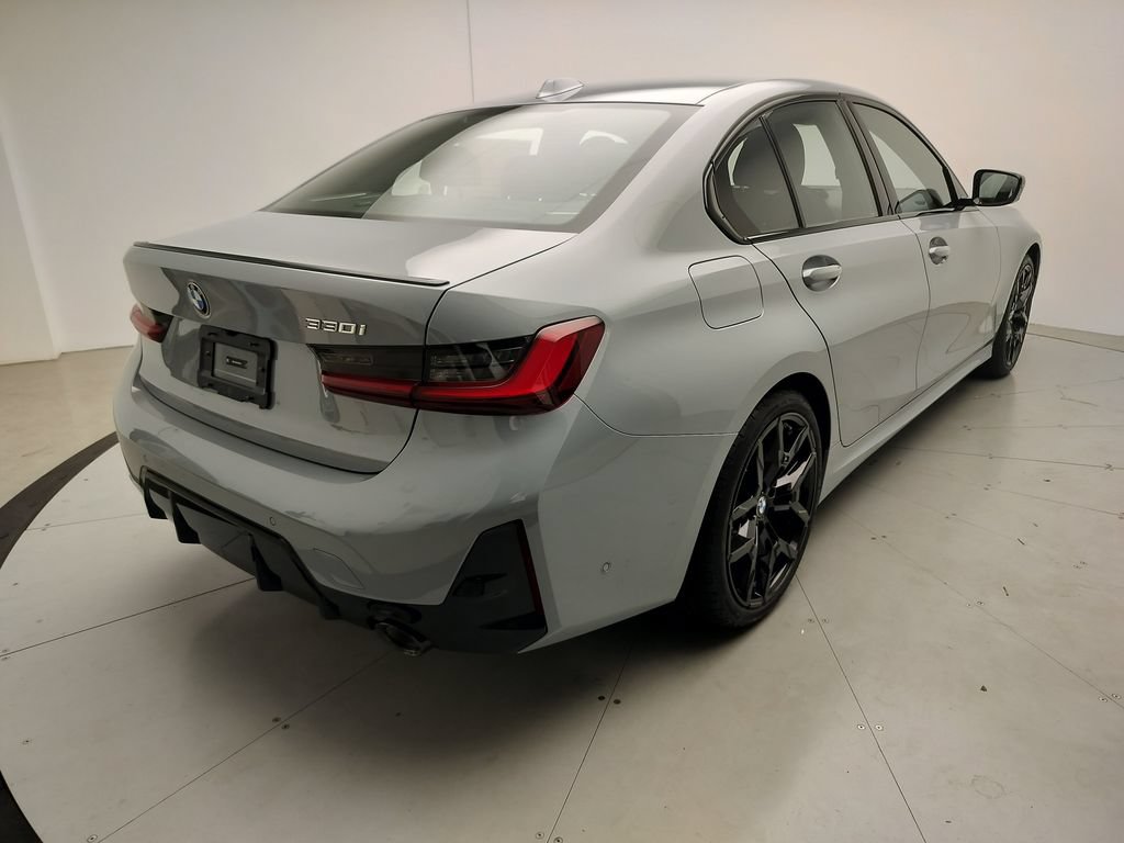 New 2026 BMW 330i Sedan w/ M Sport Package RWD image 3