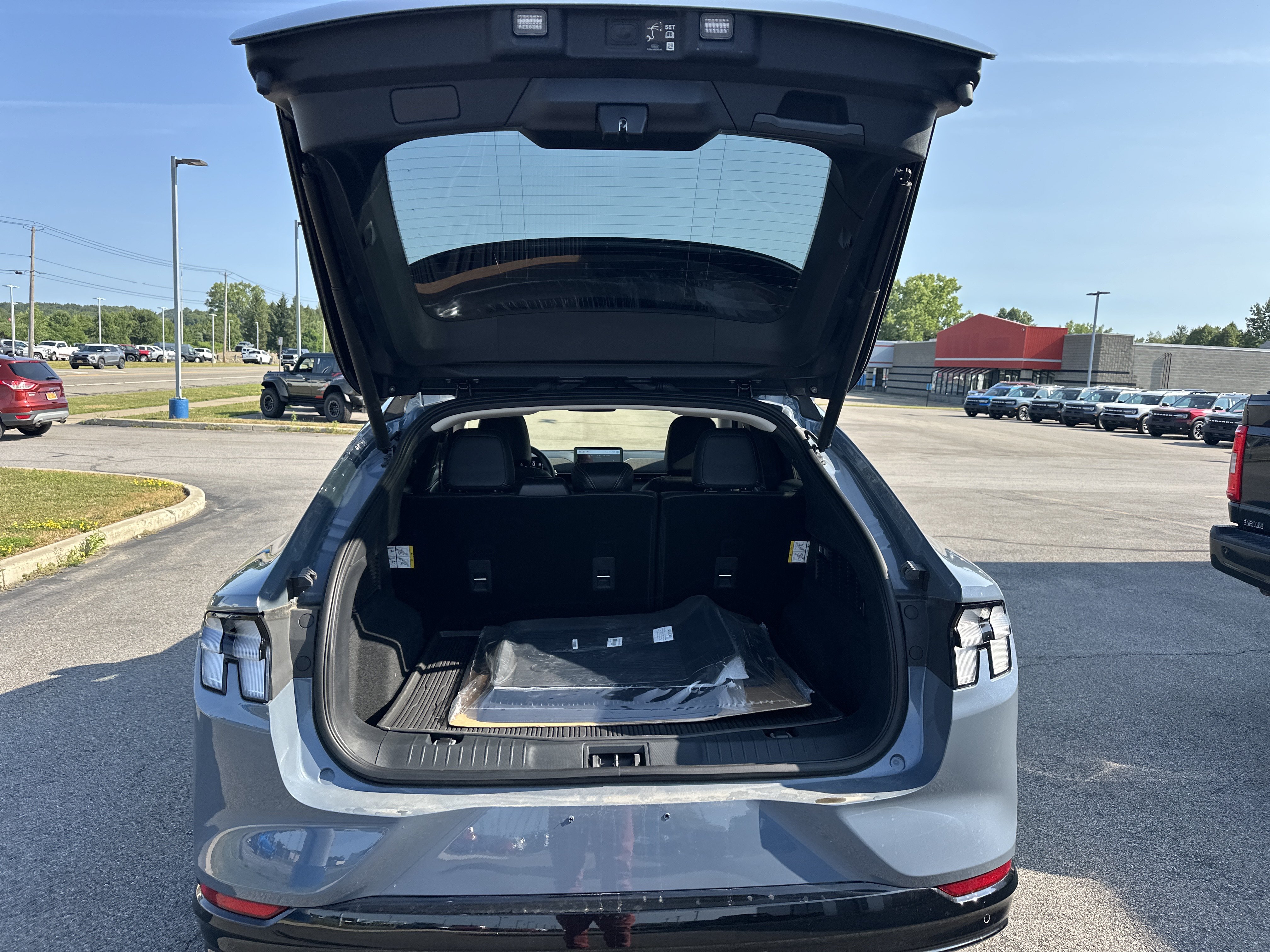 New 2024 Ford Mustang Mach-E Premium AWD/4WD image 8