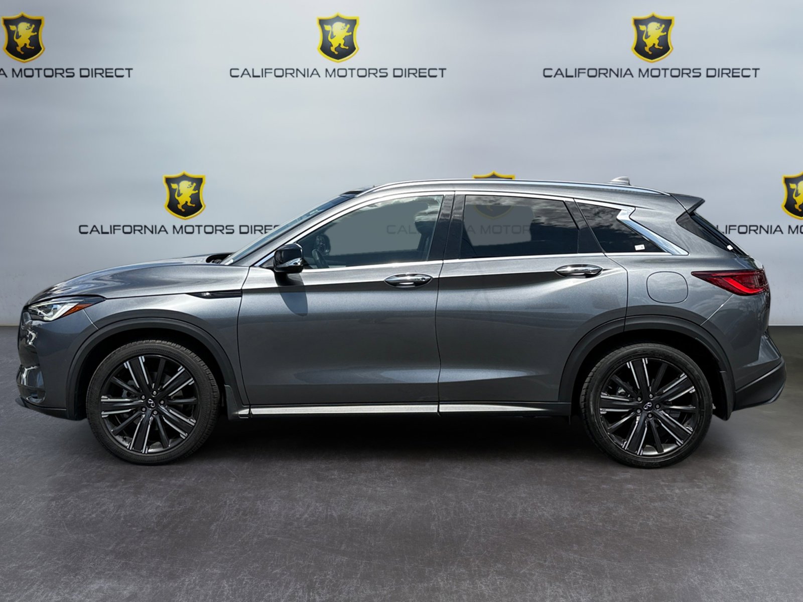 Used 2022 INFINITI QX50 Luxe w/ Appearance Package image 2