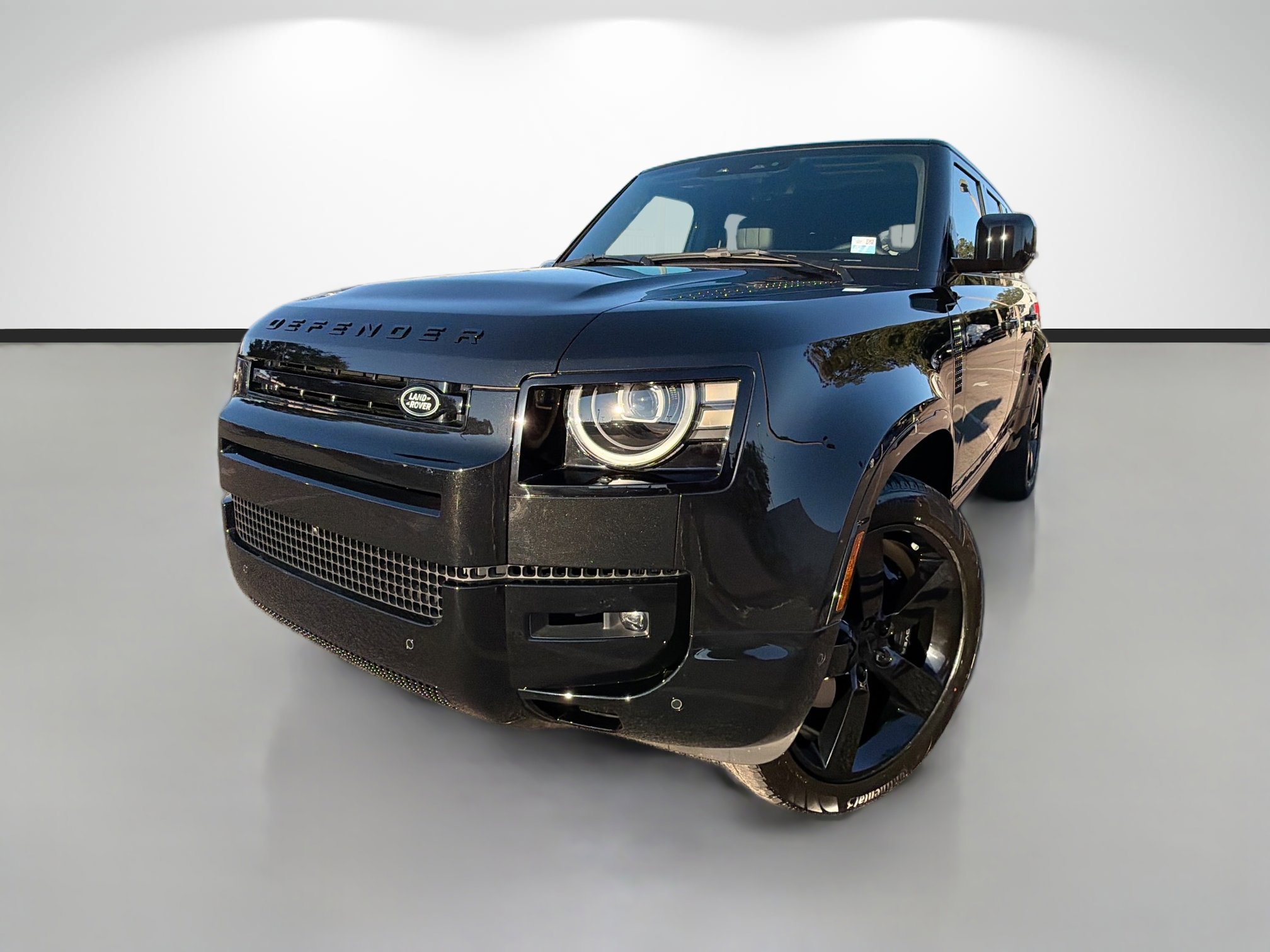 New 2026 Land Rover Defender 130 V8 image 1