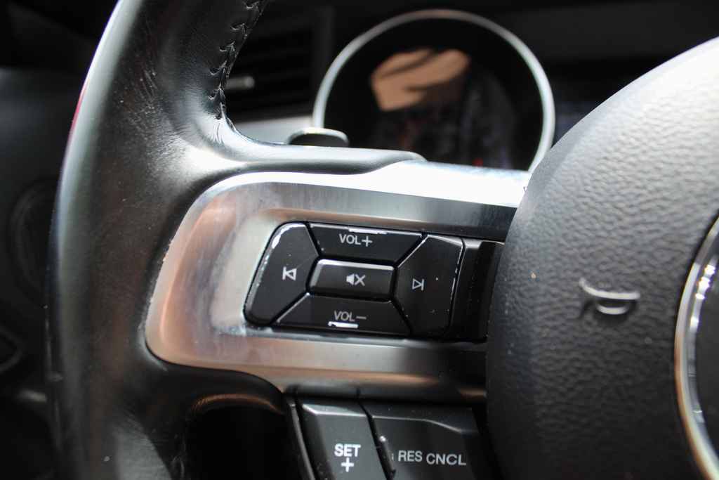 Used 2020 Ford Mustang Premium RWD image 21