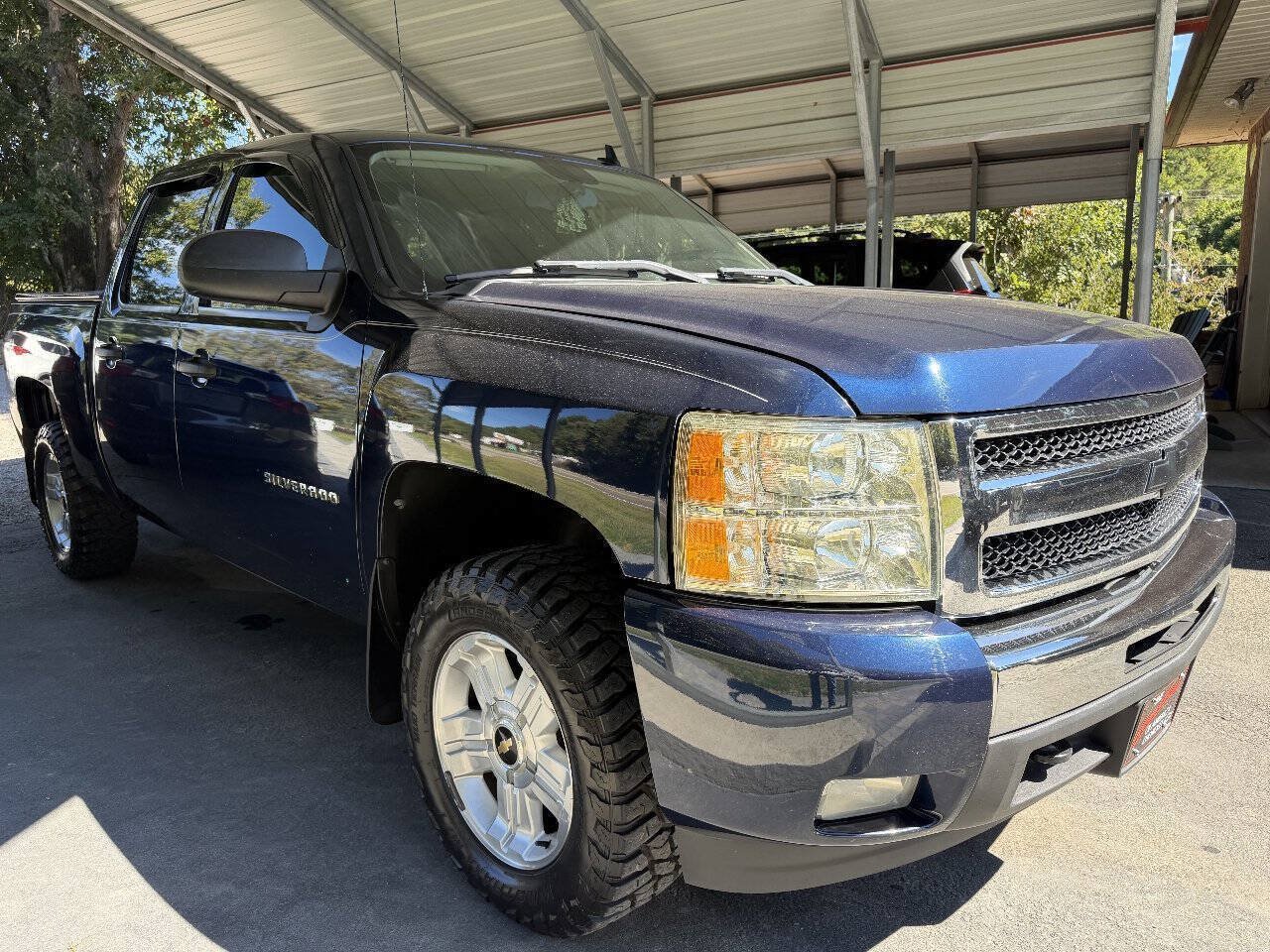 Used 2011 Chevrolet Silverado 1500 LT w/ All-Star Edition AWD/4WD image 1