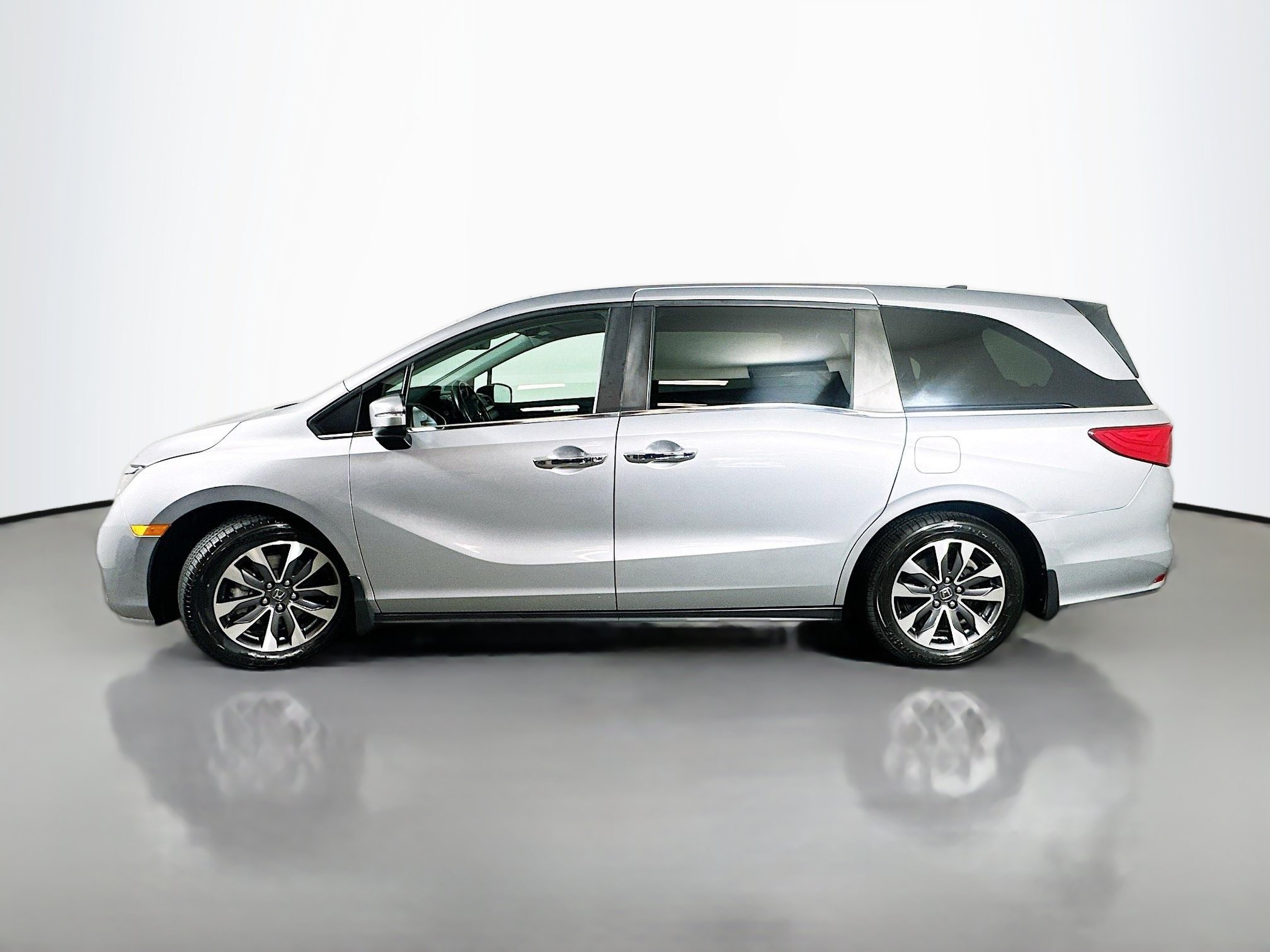 Used 2023 Honda Odyssey EX-L image 4