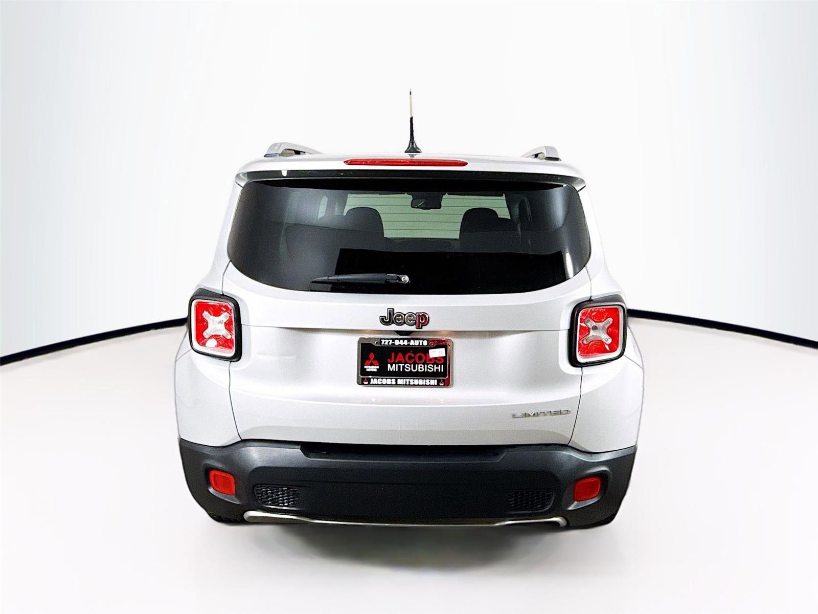 Used 2017 Jeep Renegade Limited FWD image 25