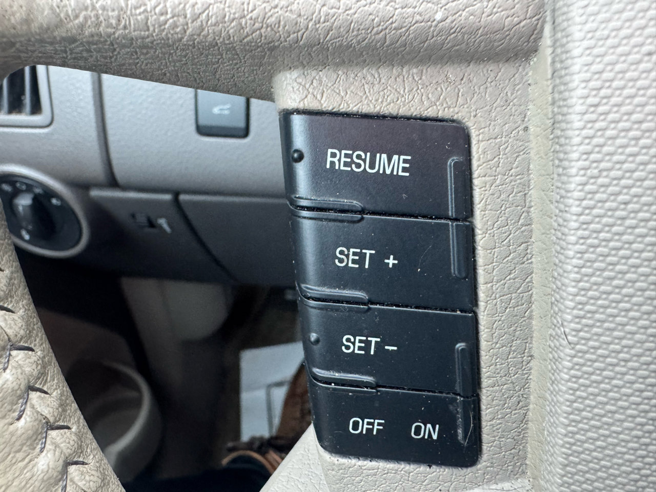 Used 2010 Ford Edge Limited image 18