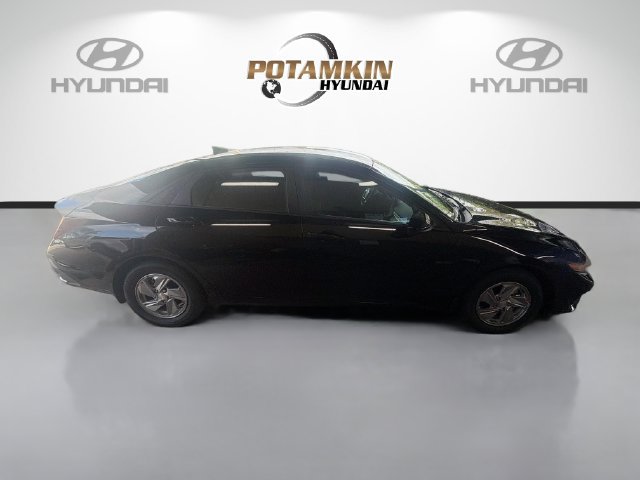 New 2026 Hyundai Elantra SE FWD image 4